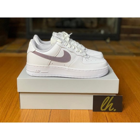 Sz 6.5 w Nike Air Force 1 Low "Glitter Swoosh Purple" - Picture 3 of 5